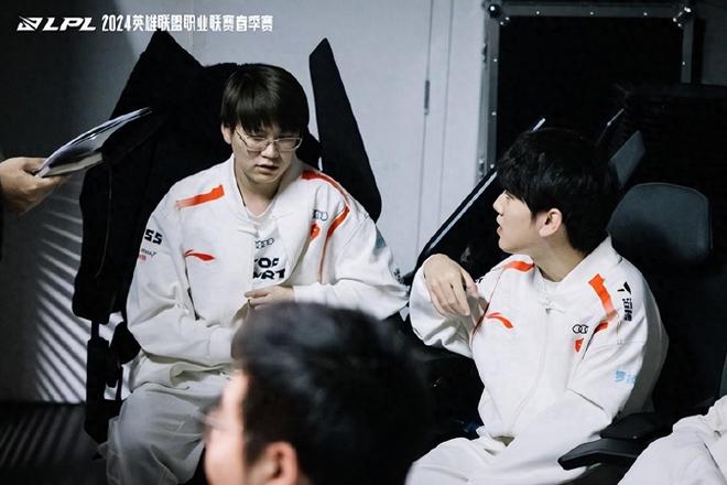 稍纵即逝的 稍纵即逝的